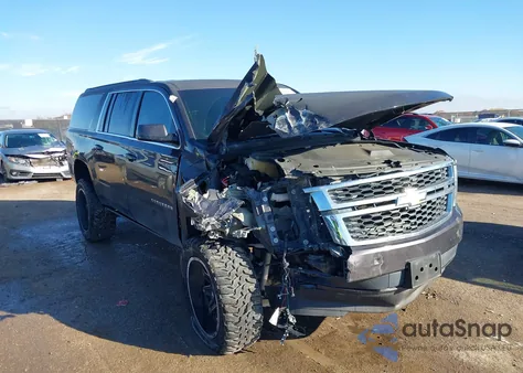 2015 Chevrolet Suburban 1500 Lt z USA, uszkodzony, nr VIN 1GNSKJKC0FR181239